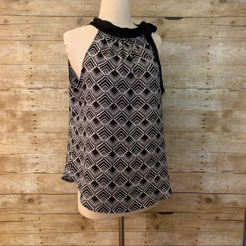 NY & Co flowy tie neck blouse